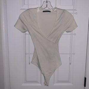 Light Cream V Cut Abercrombie & Fitch Bodysuit